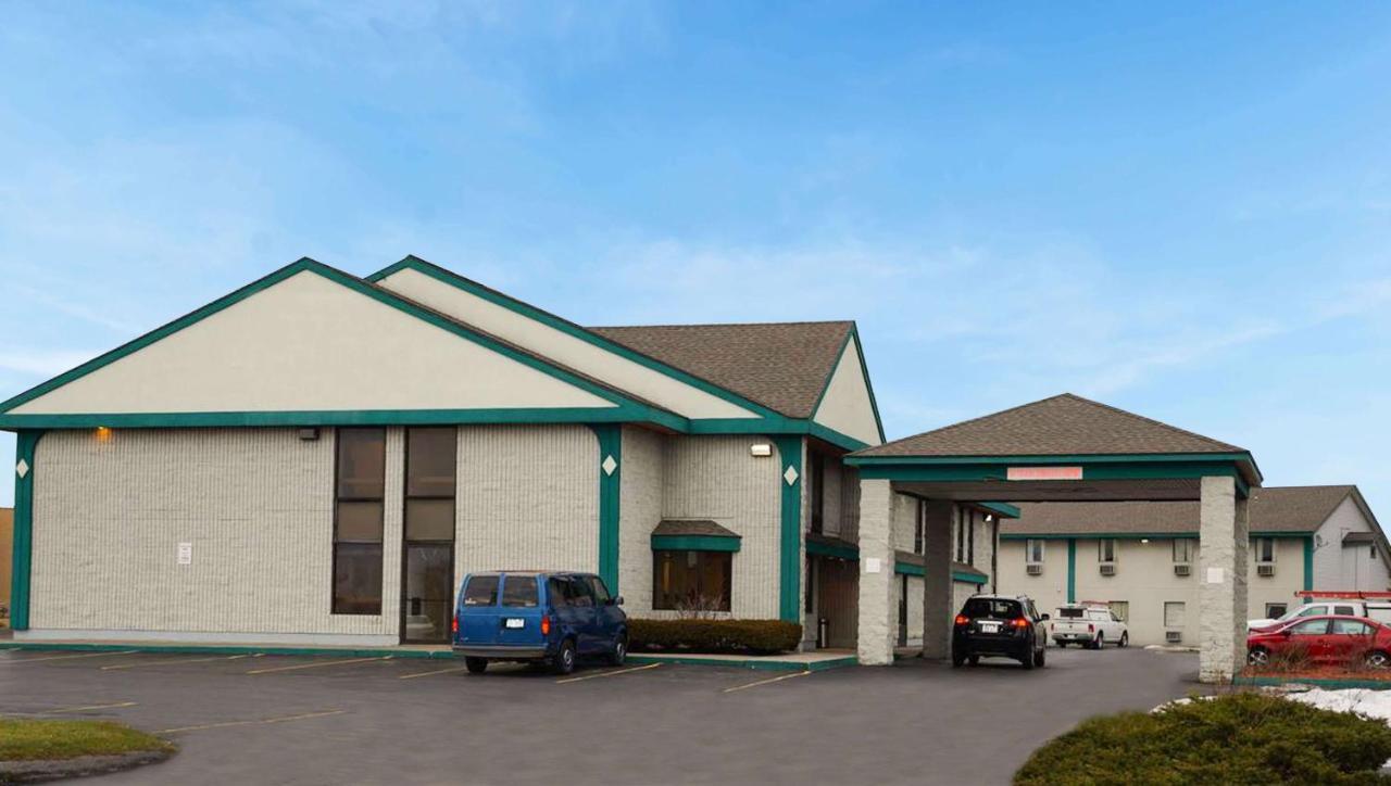 Magnuson East Hotel