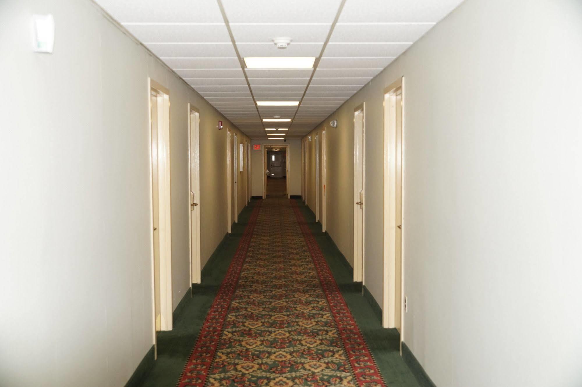 Hotel Magnuson Hotel East Syracuse Syracuse